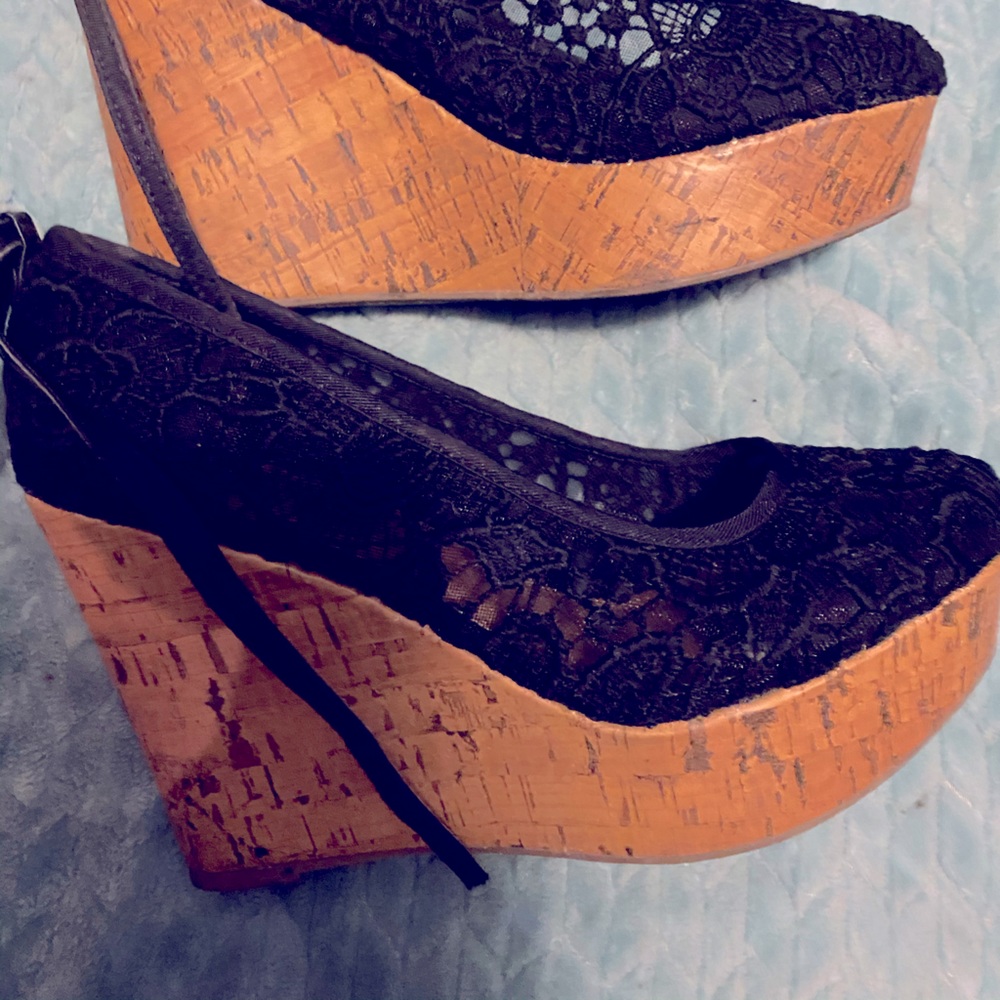 Black lace wedges